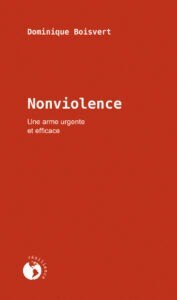 Est-il possible de réfléchir le monde contem­porain dans les termes de la nonviolence ? Devant l’urgence de la situation, cette pratique peut-elle être efficace ? C’est le pari que fait Dominique Boisvert, qui présente l’essentiel des principes de la nonviolence pour en montrer la pertinence et la portée, tant dans nos rapports quotidiens que dans nos stratégies de lutte.
